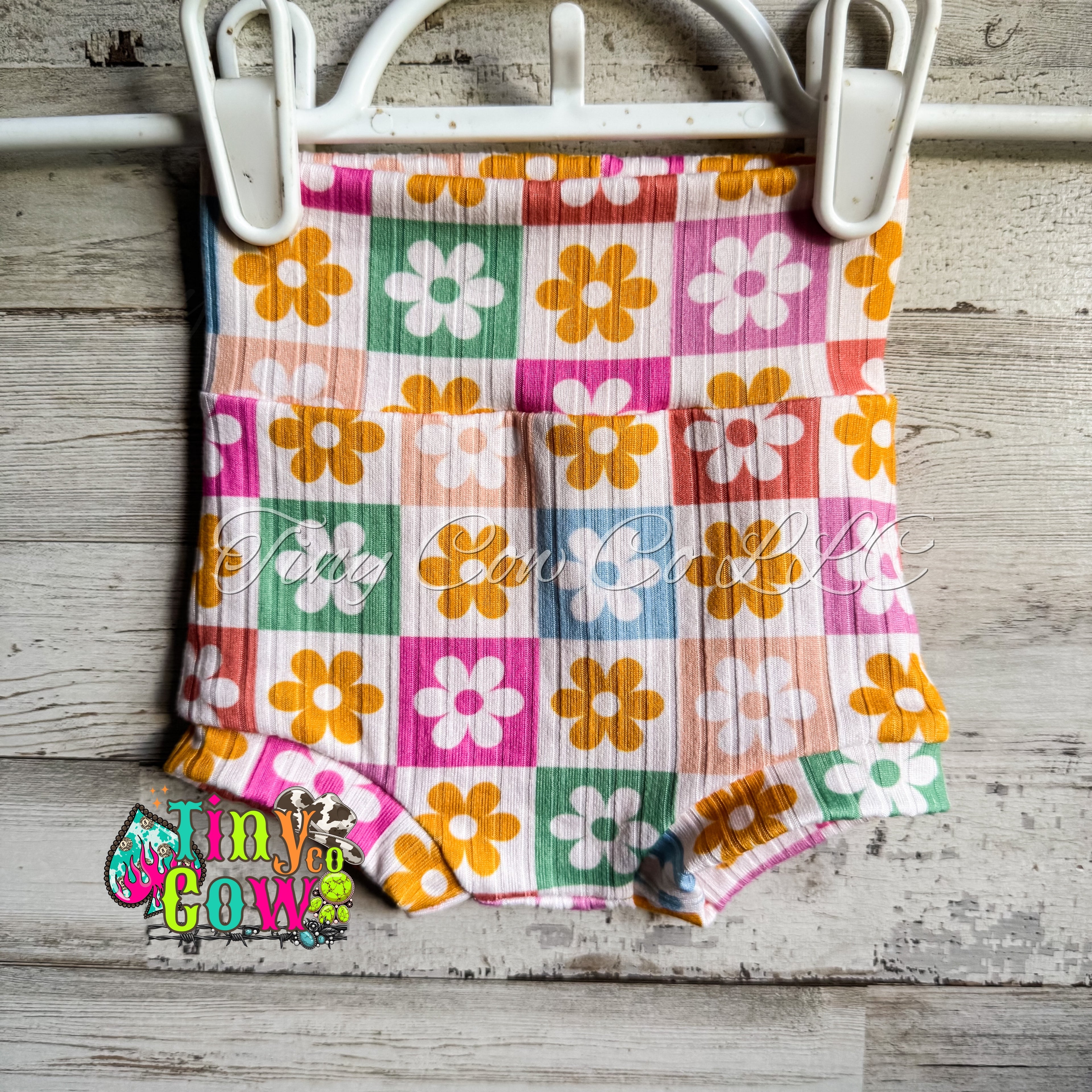 0/3m Flower Check Bummies